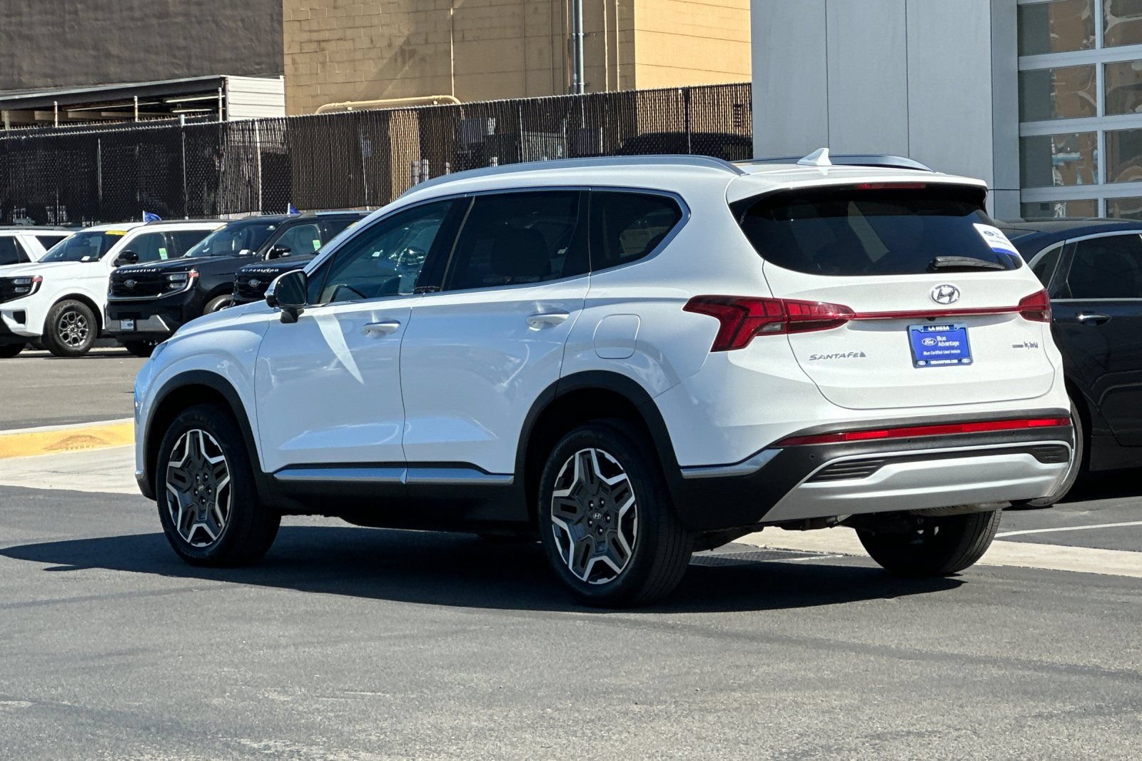 Used 2022 Hyundai Santa Fe Limited w/ Cargo Package AWD/4WD image 5