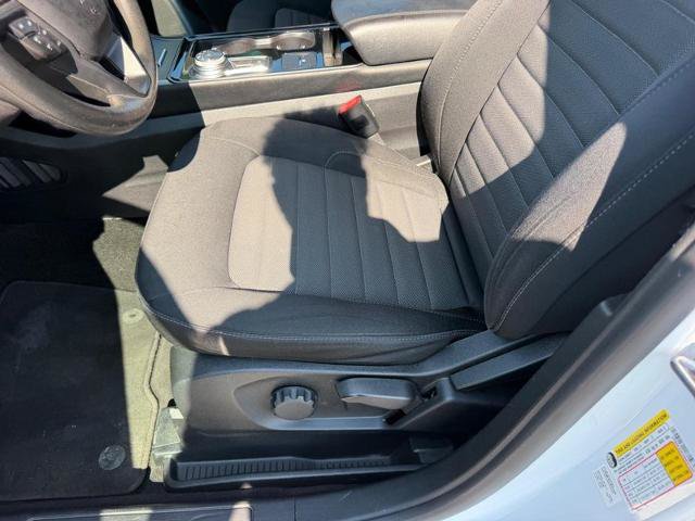 Certified 2019 Ford Edge SE FWD image 19
