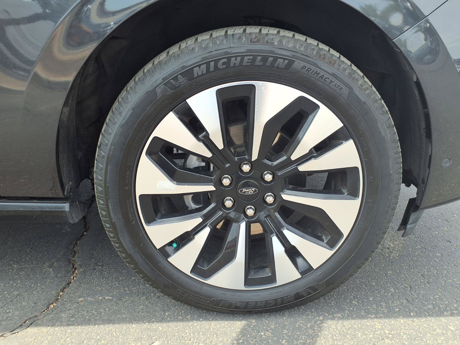 Certified 2025 Ford Expedition Active AWD/4WD image 9