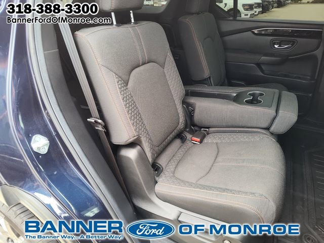 Used 2025 Honda Pilot Sport image 24