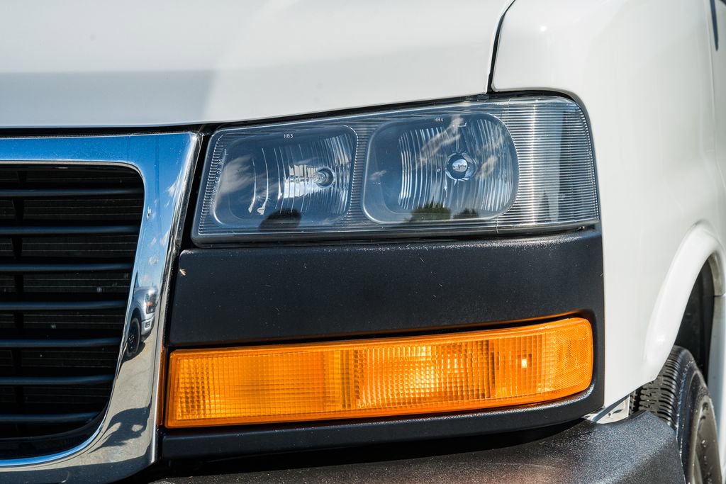 Used 2024 GMC Savana 2500 w/ Driver Convenience Package image 15