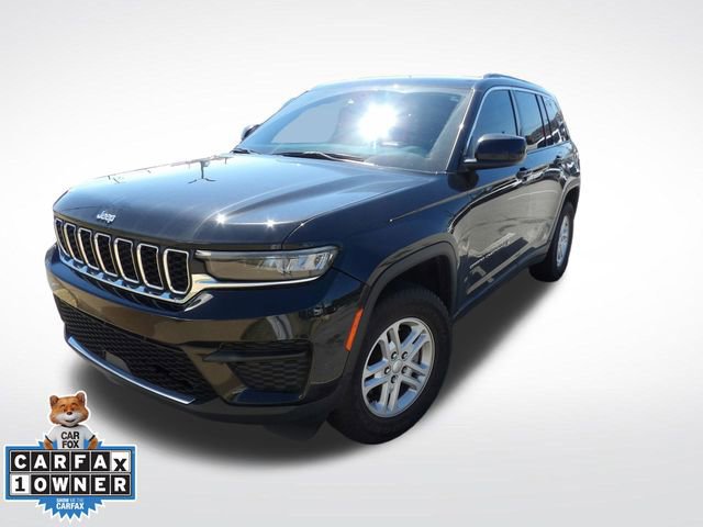 Used 2023 Jeep Grand Cherokee Laredo AWD/4WD image 2