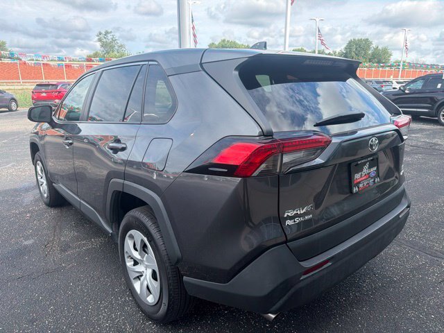 Used 2025 Toyota RAV4 LE AWD/4WD image 5