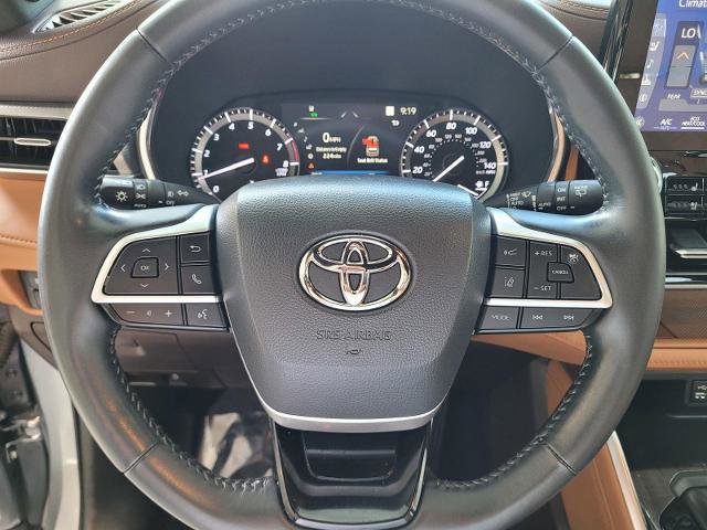 Used 2022 Toyota Highlander Platinum AWD/4WD image 30