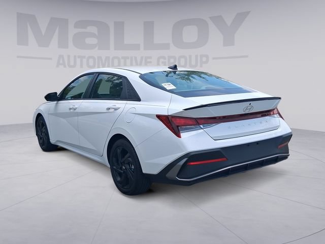 Used 2026 Hyundai Elantra Sport FWD image 3