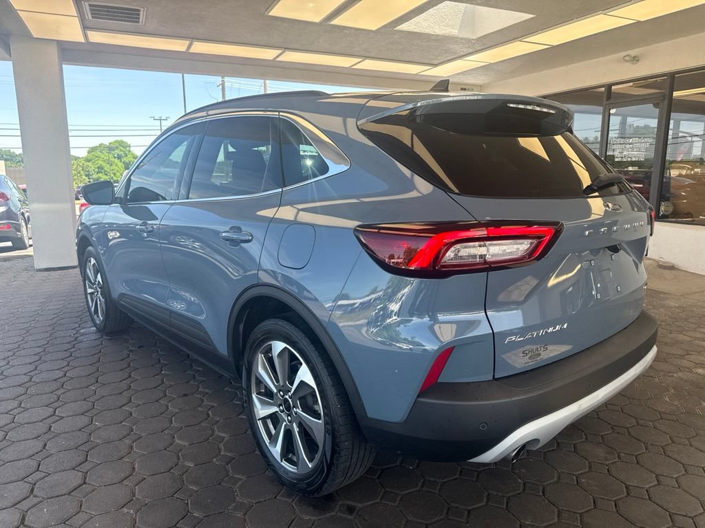 Certified 2023 Ford Escape Platinum AWD/4WD image 10
