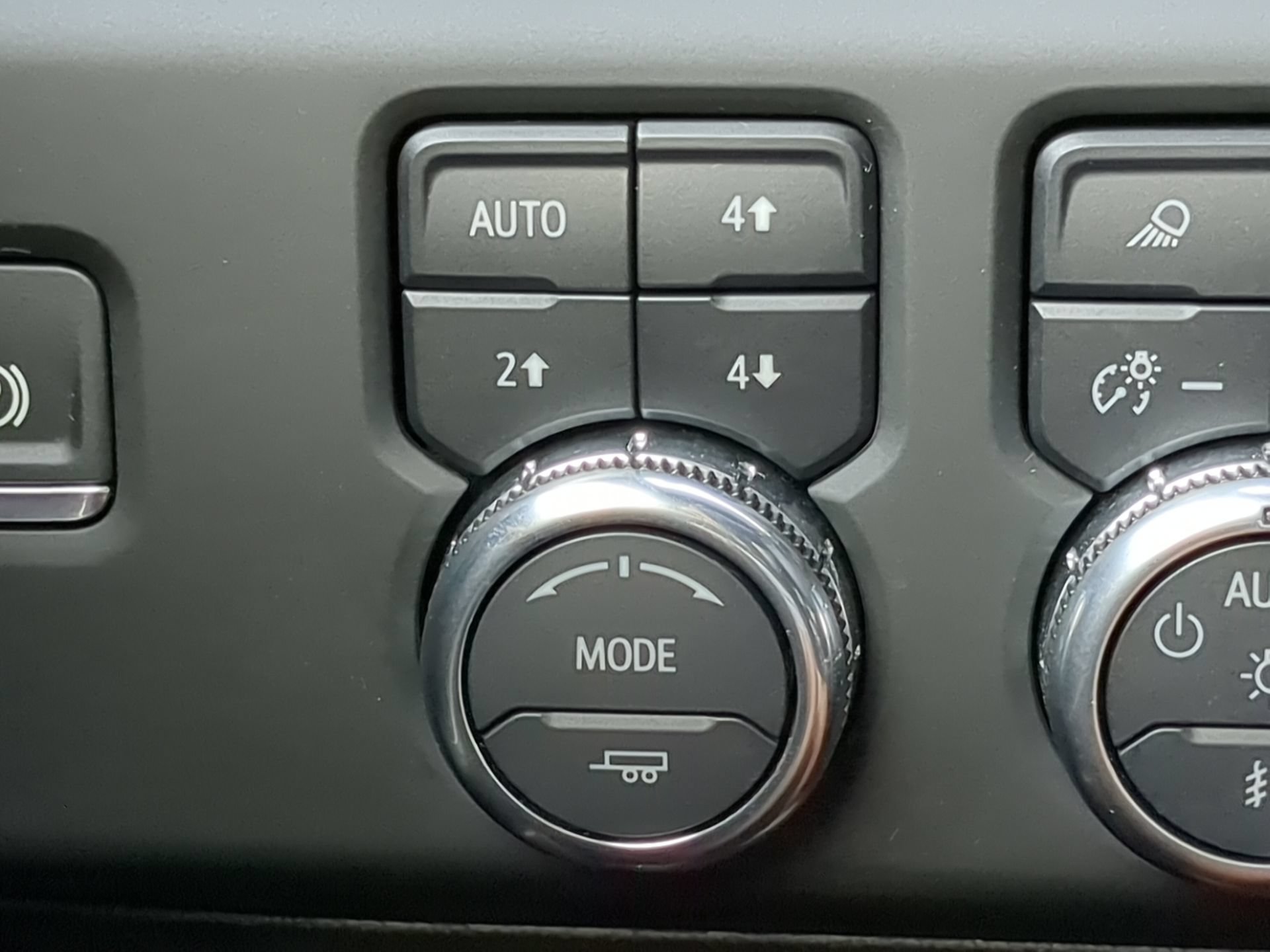 Used 2024 GMC Sierra 2500 Denali w/ Denali Reserve Package AWD/4WD image 64