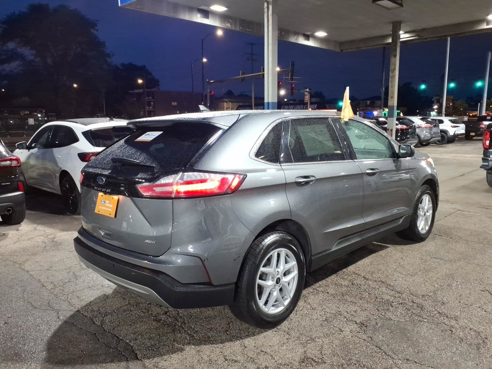 Certified 2024 Ford Edge SEL AWD/4WD image 3