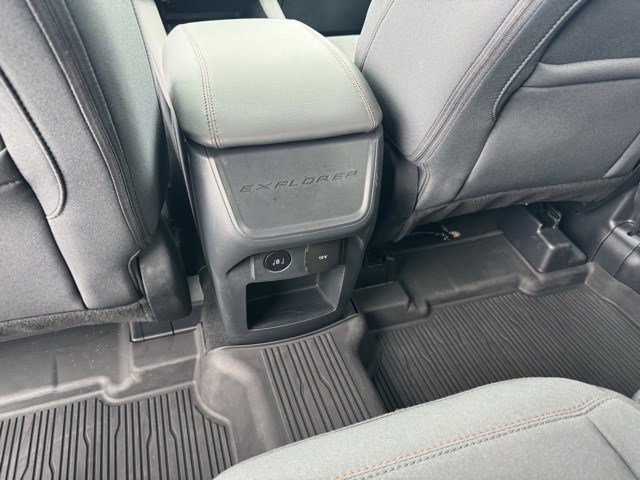 Certified 2025 Ford Explorer Active image 27