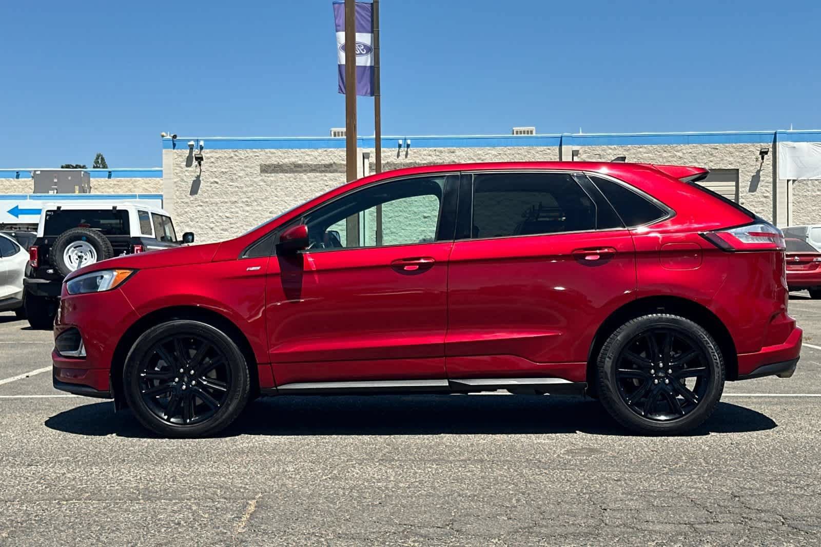 Certified 2021 Ford Edge ST-Line FWD image 6