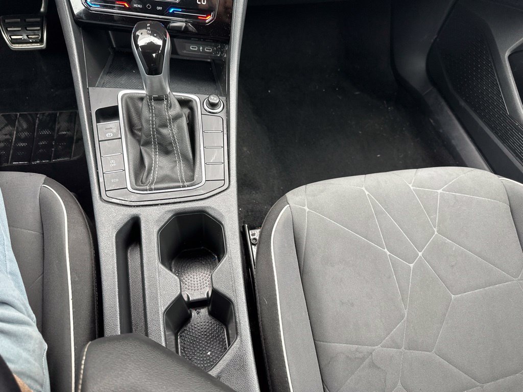 Used 2025 Volkswagen Jetta Sport FWD image 47