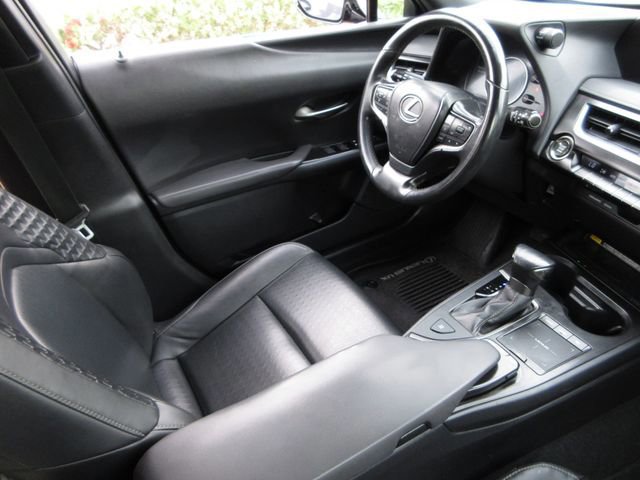 Used 2022 Lexus UX 200 w/ Accessory Package (Z1) image 24
