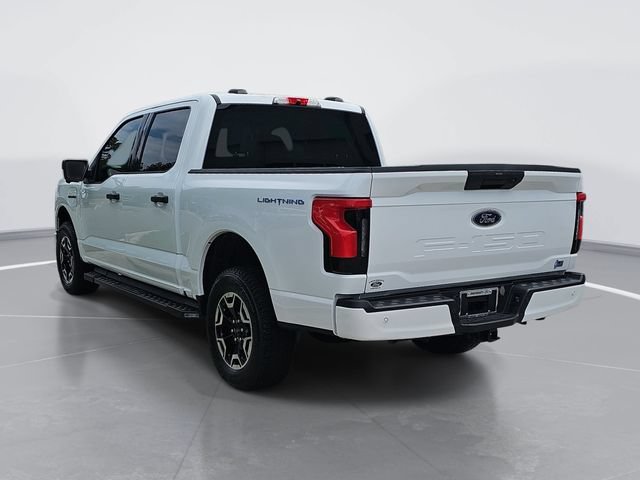 Certified 2023 Ford F150 Lightning XLT AWD/4WD image 5