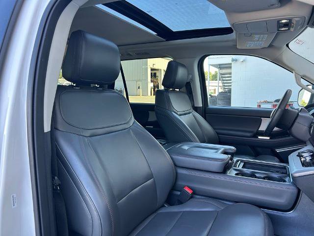 Certified 2025 Ford Expedition Active AWD/4WD image 31