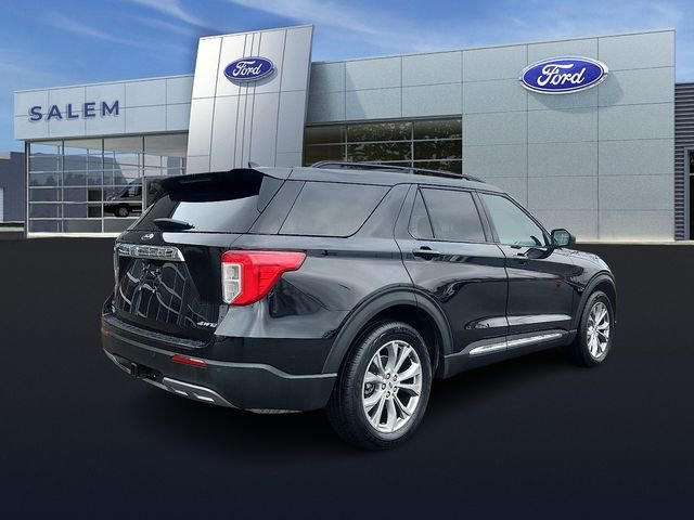 Certified 2023 Ford Explorer XLT w/ Equipment Group 202A AWD/4WD image 3