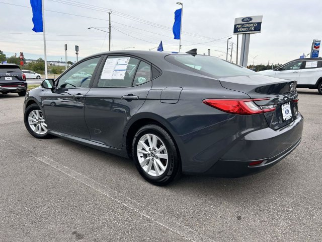 Used 2025 Toyota Camry LE FWD image 8