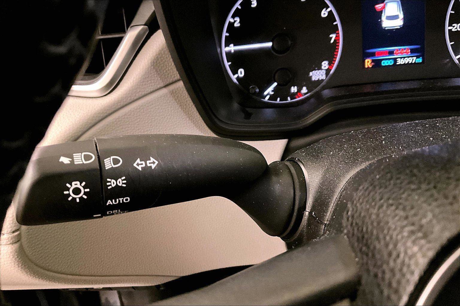 Used 2023 Toyota Corolla Cross LE image 30