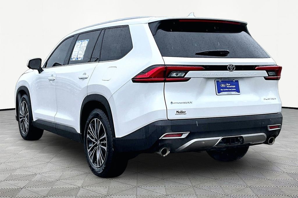 Used 2024 Toyota Grand Highlander AWD Hybrid image 13