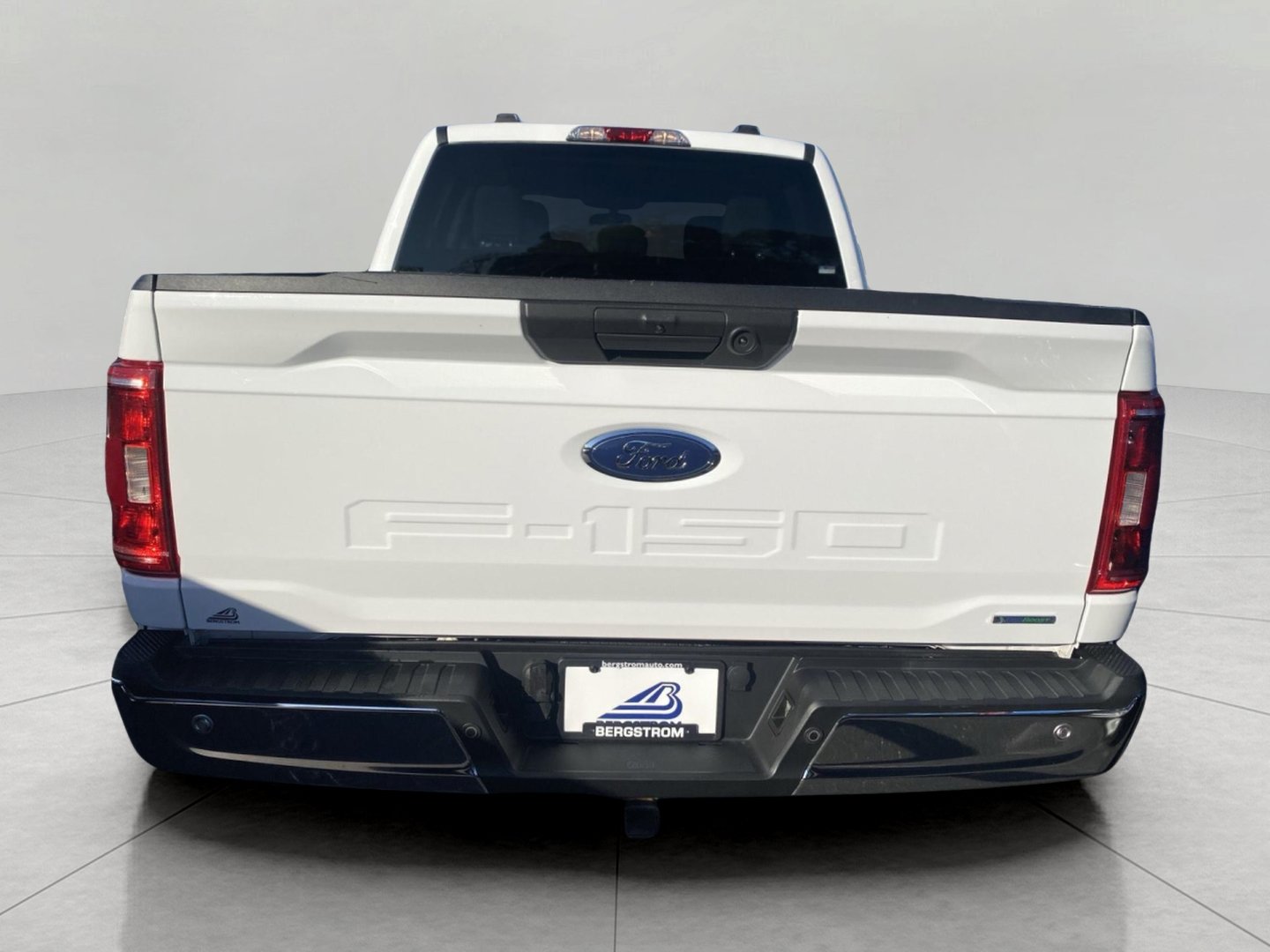 Certified 2022 Ford F150 XLT w/ Trailer Tow Package AWD/4WD image 8
