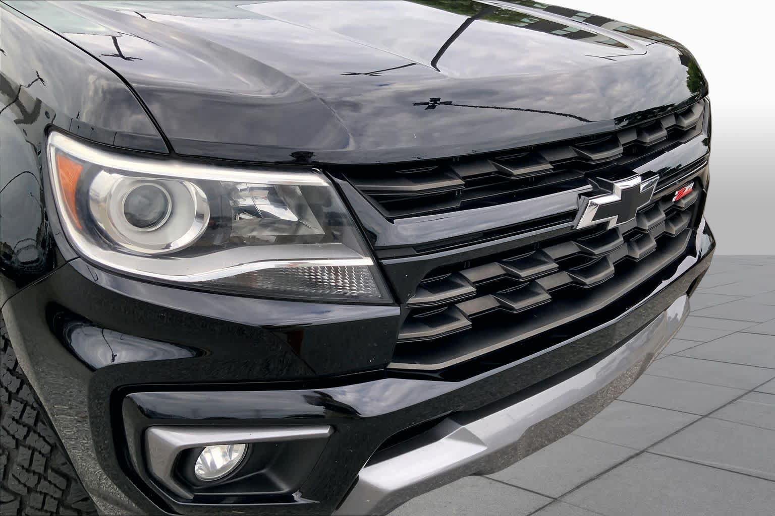 Used 2022 Chevrolet Colorado Z71 w/ Z71 Midnight Edition AWD/4WD image 28