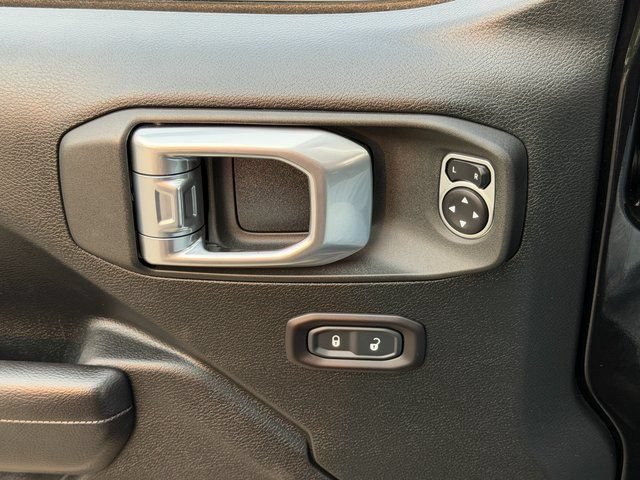 Used 2020 Jeep Gladiator Rubicon AWD/4WD image 28