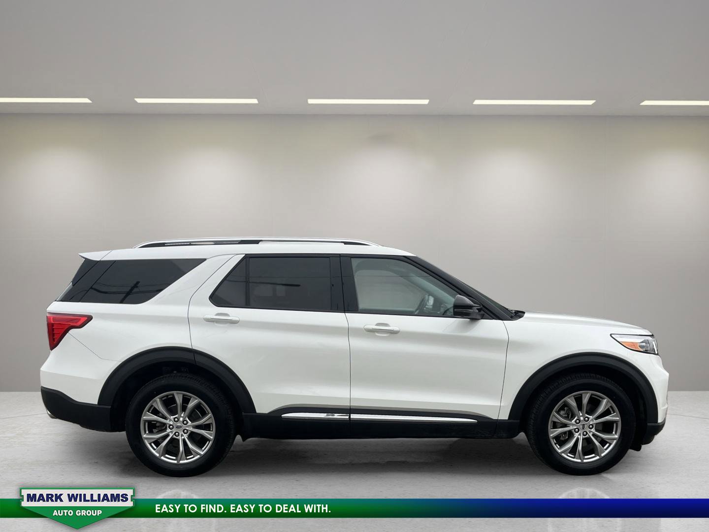 Certified 2022 Ford Explorer Limited w/ Equipment Group 301A image 8