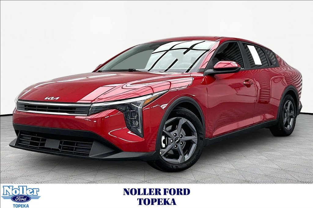 Used 2025 Kia K4 FWD image 1