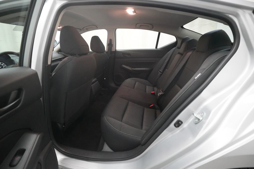 Used 2024 Nissan Altima 2.5 SV FWD image 15