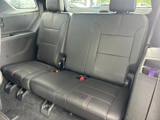 Used 2023 Chevrolet Traverse RS FWD image 31