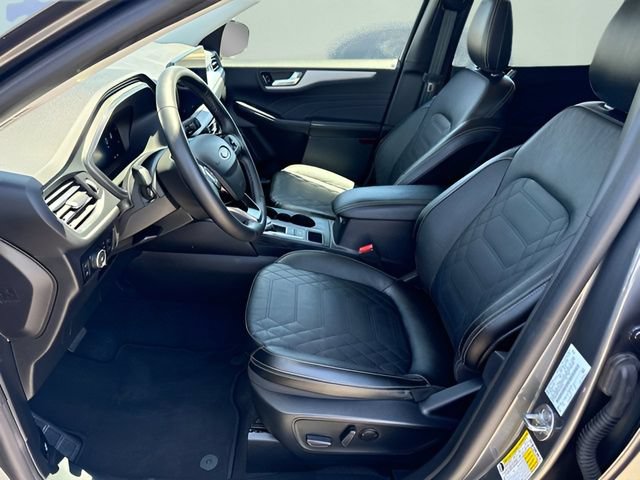 Certified 2023 Ford Escape SE w/ PHEV Premium Package FWD image 19