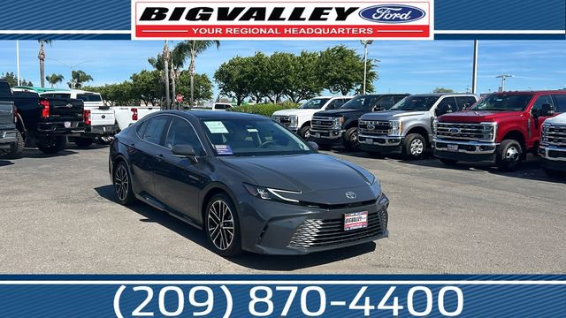 Used 2025 Toyota Camry XLE w/ Premium Plus Package FWD image 1