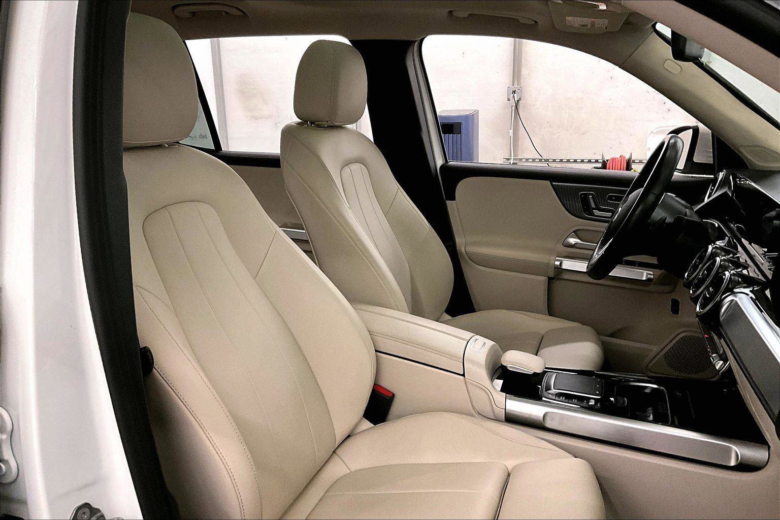 Used 2021 Mercedes-Benz GLB 250 4MATIC image 7