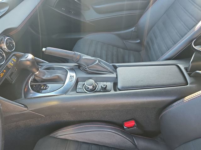 Used 2019 FIAT 124 Spider Abarth w/ Navigation & Sound Group image 21