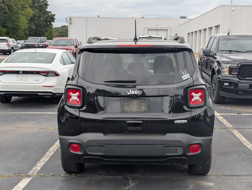 Used 2020 Jeep Renegade Latitude FWD image 6