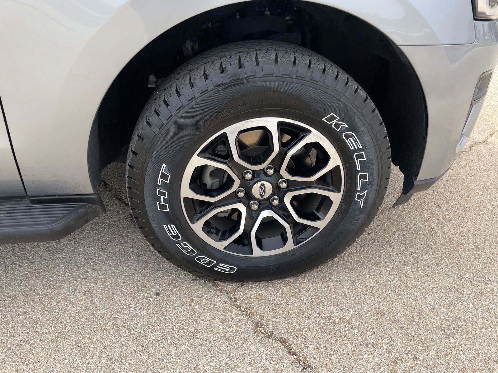 Certified 2024 Ford Expedition Max XLT image 37