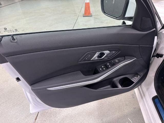 Used 2025 BMW 330i xDrive Sedan w/ Premium Package image 15