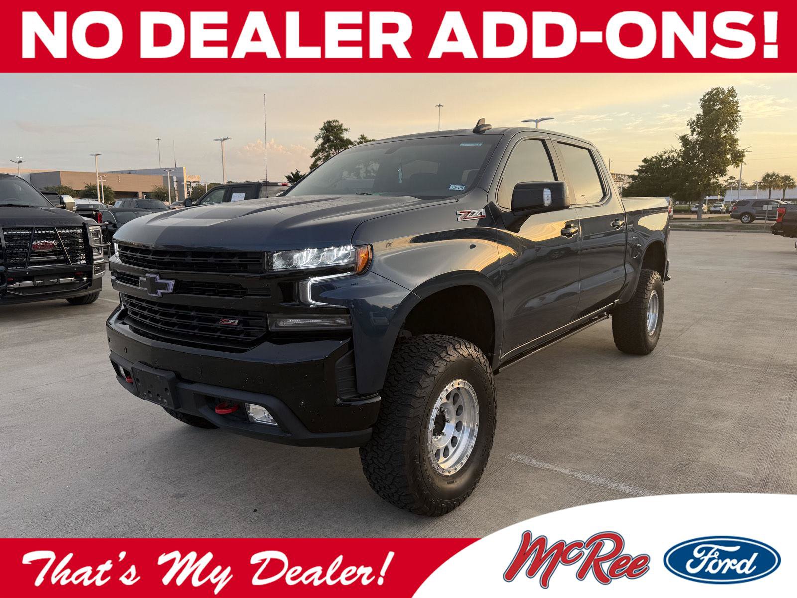 Used 2021 Chevrolet Silverado 1500 LT Trail Boss w/ Convenience Package II AWD/4WD image 1