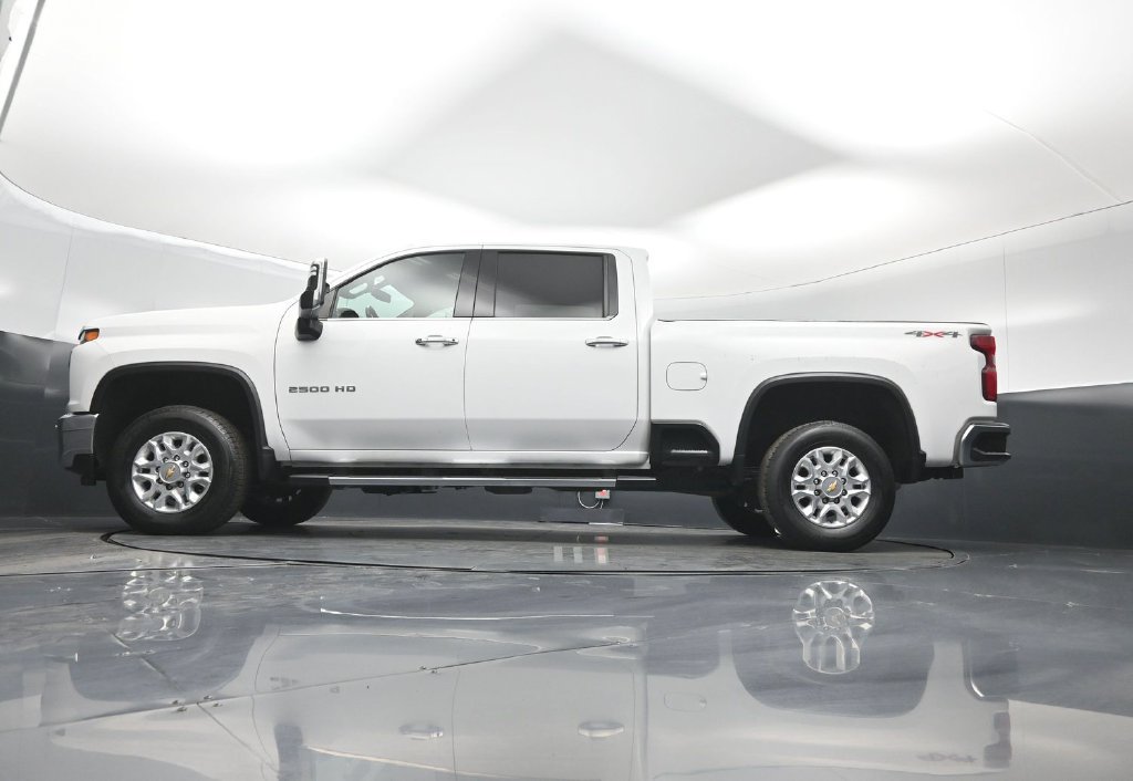 Used 2022 Chevrolet Silverado 2500 LTZ w/ Safety Package AWD/4WD image 8