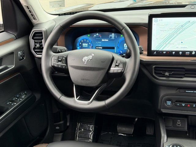 Certified 2025 Ford Bronco Sport Outer Banks w/ Outer Banks Tech Package+ AWD/4WD image 19