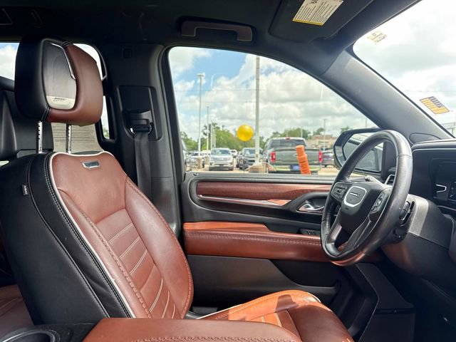 Used 2023 GMC Yukon XL Denali Ultimate AWD/4WD image 16