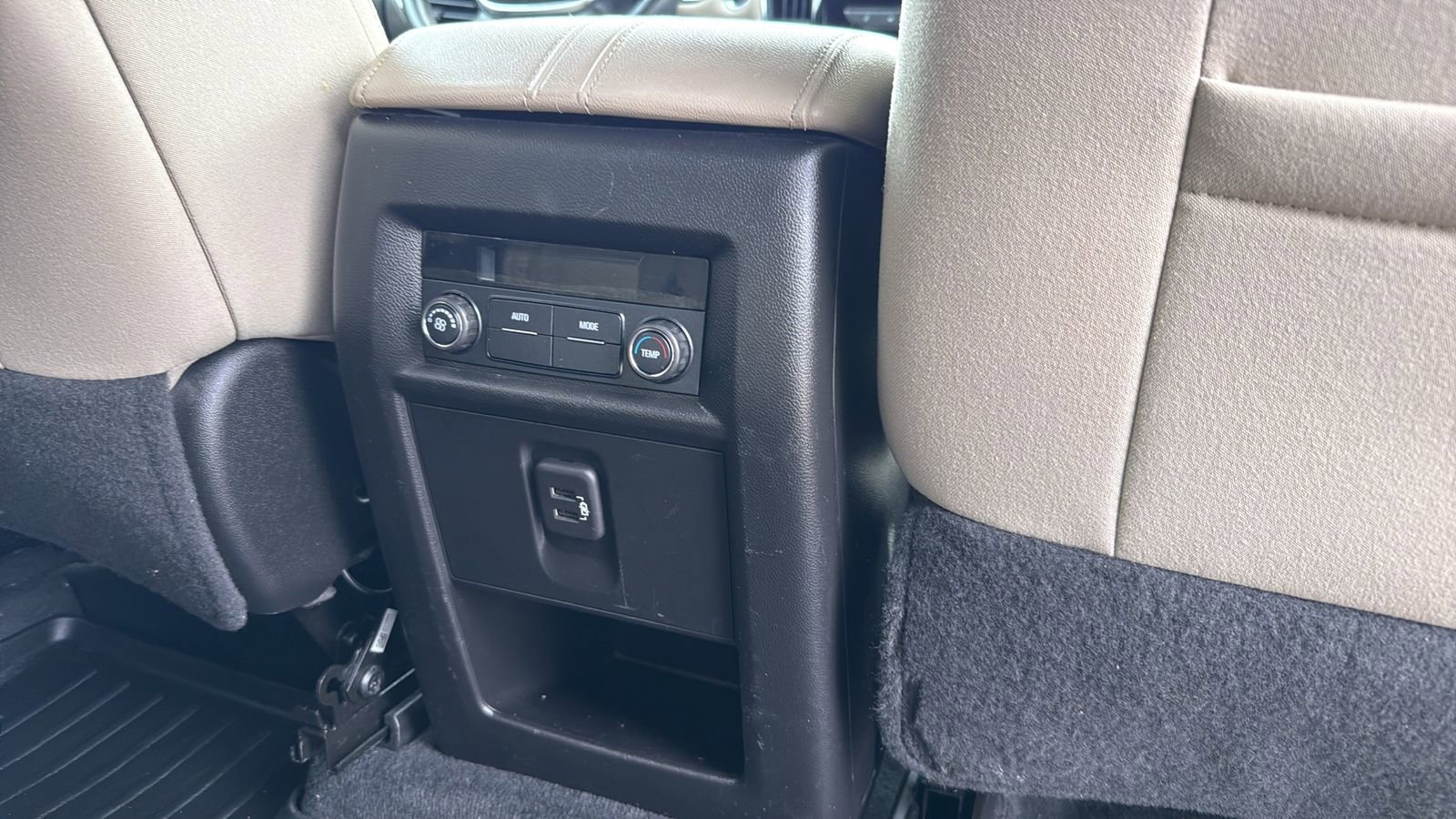 Used 2022 Chevrolet Traverse LS w/ LPO, Cargo Package FWD image 27