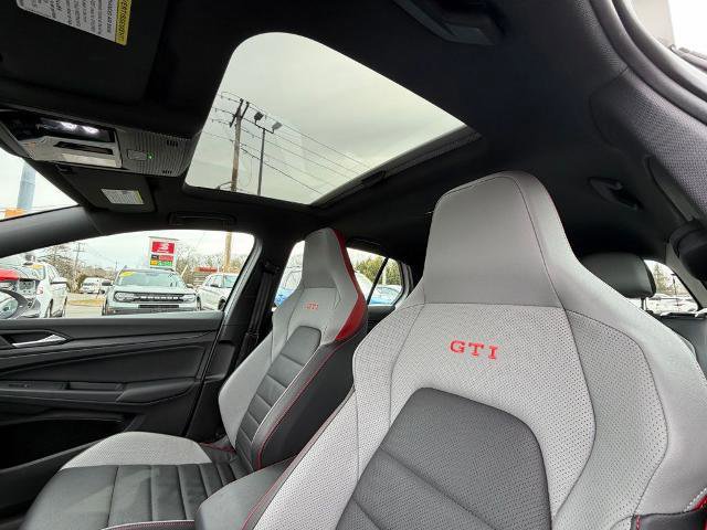 Used 2024 Volkswagen GTI SE image 17
