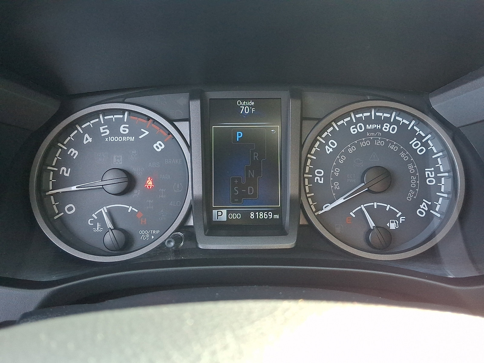 Used 2018 Toyota Tacoma TRD Off-Road AWD/4WD image 25