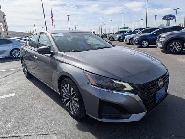 Used 2024 Nissan Altima 2.5 SV image 7