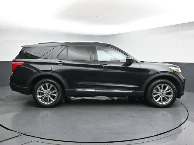 Certified 2024 Ford Explorer Limited AWD/4WD image 12