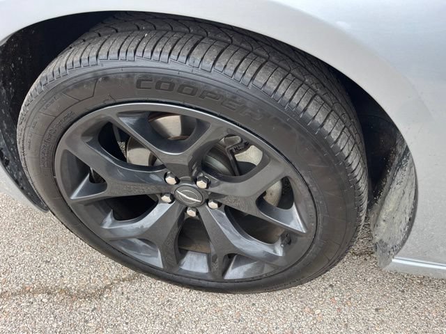 Used 2021 Chrysler 300 S w/ S Model Appearance Package RWD image 7