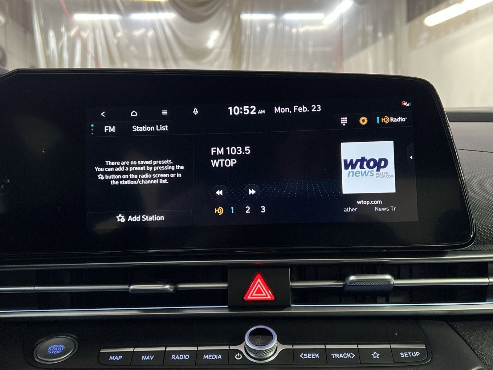 Used 2023 Hyundai Elantra Limited w/ Cargo Package image 18