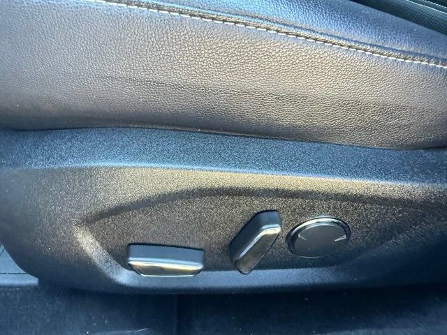 Certified 2018 Ford Fusion SE w/ Equipment Group 201A FWD image 30