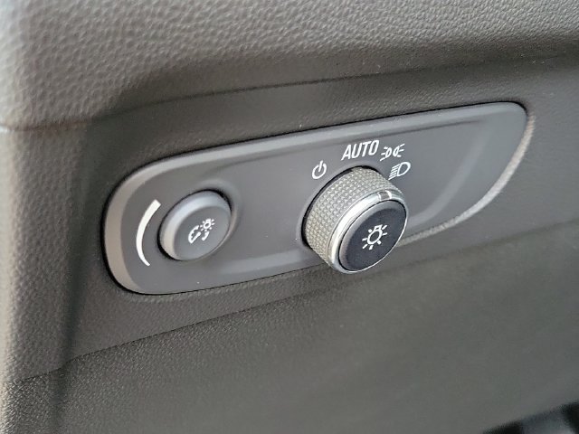 Used 2021 Buick Envision Essence AWD/4WD image 15