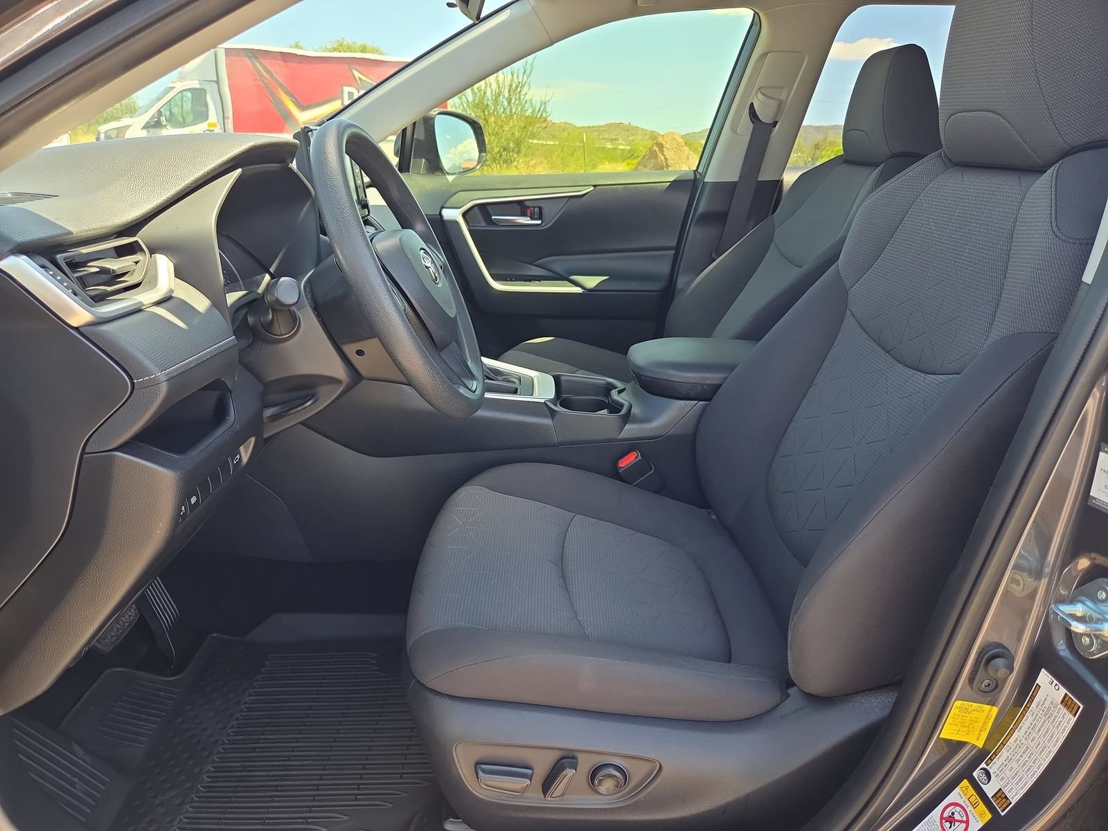Used 2019 Toyota RAV4 XLE w/ Convenience Package FWD image 11